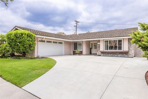3241 La Travesia Dr, Fullerton, CA, 92835-1455 | Card Image