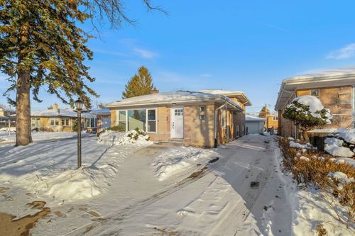 4525 N Plainfield Ave, Norridge, IL, 60706-4334 | Card Image