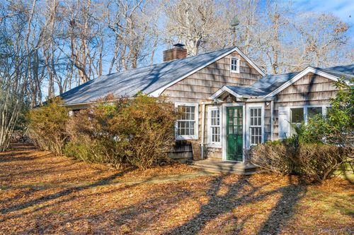 69 Tuthill Point Rd, East Moriches, NY, 11940-1216 | Card Image