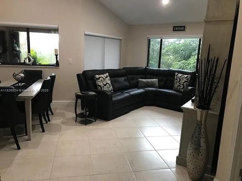 apt-307-15405 Miami Lakeway N, Miami Lakes, FL, 33014-5523 | Card Image