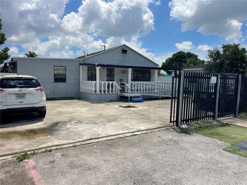 10415 Nw 35th Ave, Miami, FL, 33147-1015 | Card Image