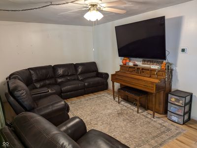 living room | Image 3