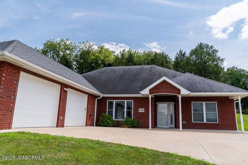 2705 Lakeland Dr, Jefferson City, MO, 65109-9286 | Card Image