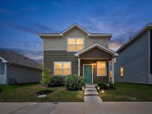 5701 Willamette Dr, Fort Worth, TX, 76119-7074 | Card Image