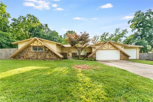 202 Big Tree Dr, Bentonville, AR, 72712-5034 | Card Image