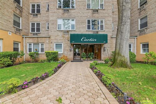 3j-21 Bond St, Great Neck, NY, 11021-2029 | Card Image