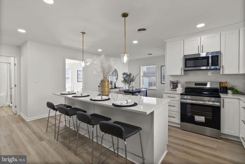 2806 Bay Dr, Baltimore, MD, 21219-1614 | Card Image