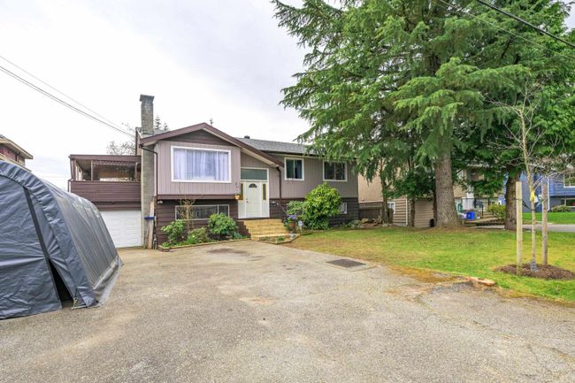 11916 Gilmour Crescent, House other with 5 bedrooms, 2 bathrooms and 5 parking in Delta BC | Image 2