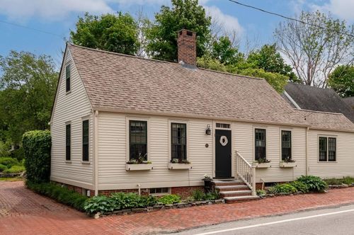 69 Cranfield St, New Castle, NH, 03854-4453 | Card Image