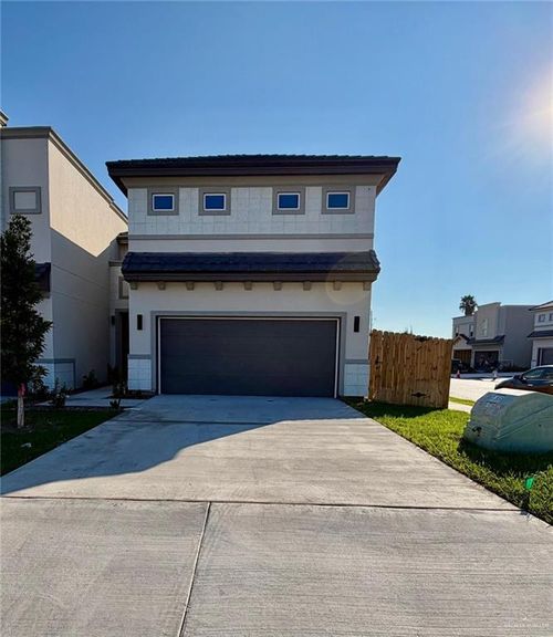 2202 Corales St, Mission, TX, 78573-8514 | Card Image