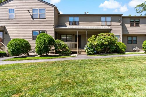 801 Pinewood Dr, Smithfield, RI, 02917-3138 | Card Image