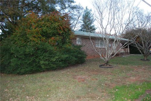 115 Wood St, Cornelia, GA, 30531-2857 | Card Image