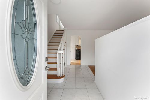 90 Homestead Rd, Scarsdale, NY, 10583-5857 | Card Image