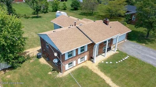 825 W Crocus Dr, Radcliff, KY, 40160-2313 | Card Image