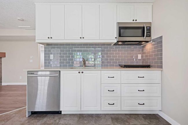19 Rockyspring Green Nw, House other with 4 bedrooms, 4 bathrooms and 4 parking in Calgary AB | Image 33