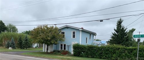 5986 Ridge Rd, Lockport, NY, 14094-9439 | Card Image