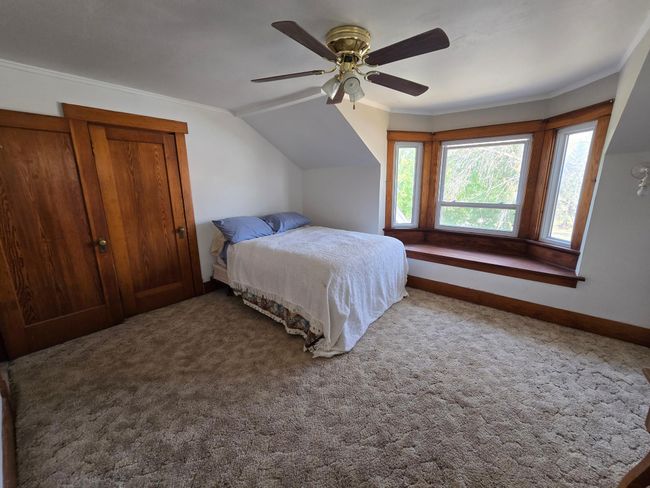 Upper level NW bedroom | Image 31