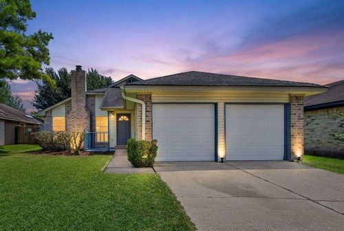 3311 S Briar Knoll Dr, Houston, TX, 77082-3630 | Card Image