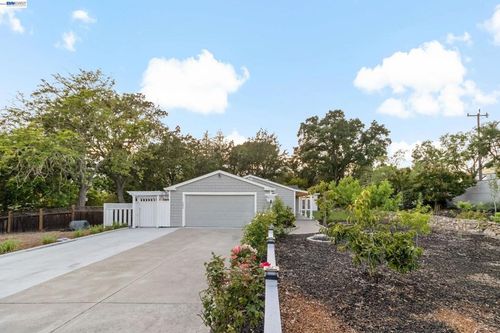 1021 Scots Ln, Walnut Creek, CA, 94596-5430 | Card Image