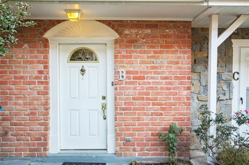 b-21 Brandon Hall Dr, Destrehan, LA, 70047-3280 | Card Image