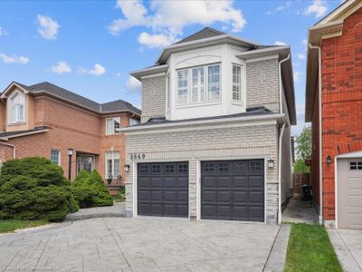 5649 Condor Pl, House other with 4 bedrooms, 2 bathrooms and 4 parking in Mississauga ON | Image 3