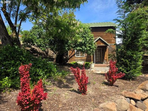 110 Staats Ave, Maupin, OR, 97037-8134 | Card Image