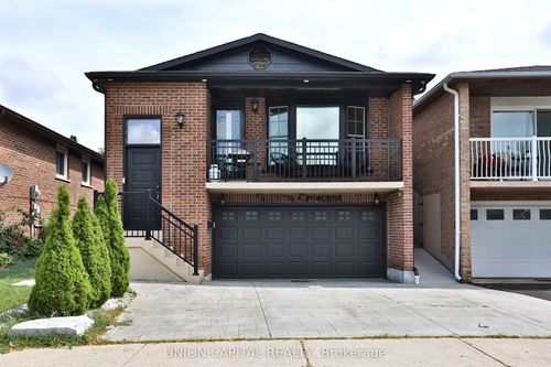 21 Avon Cres, Woodbridge, ON, L4L1H4 | Card Image