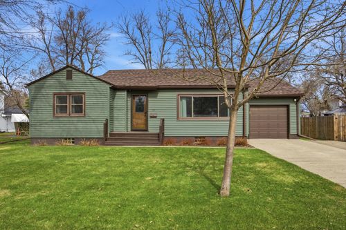 218 10th Avenue, Enderlin, ND, 58027 | Card Image