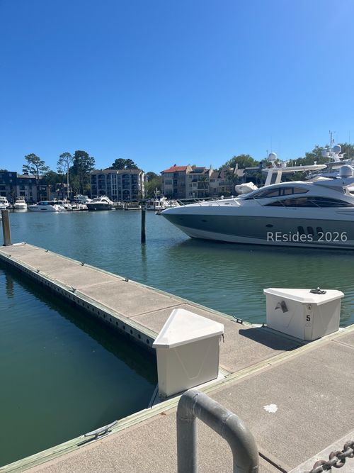 5 Harbour Town Yacht Basin, Hilton Head Island, SC, 29928 | Card Image