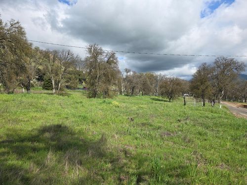 29962 Watts Valley Rd, Tollhouse, CA, 93667-9502 | Card Image