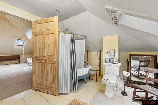 104 N 8 Th St, House other with 4 bedrooms, 5 bathrooms and null parking in Henderson MN | Image 41
