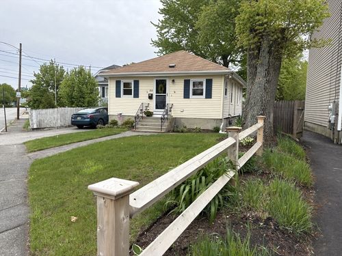 353 Massasoit Ave, East Providence, RI, 02914-2011 | Card Image