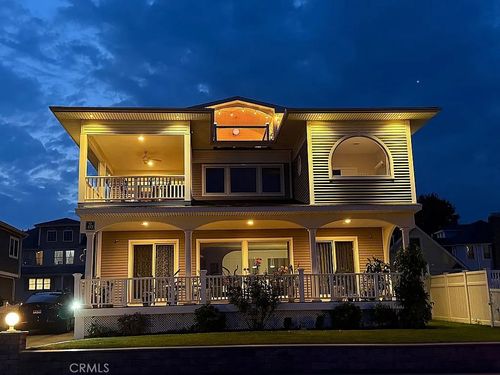 40 Hawley Ave, Milford, CT, 06460-8241 | Card Image