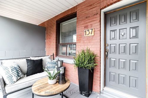 main-137 Earlscourt Ave, Toronto, ON, M6E4A8 | Card Image