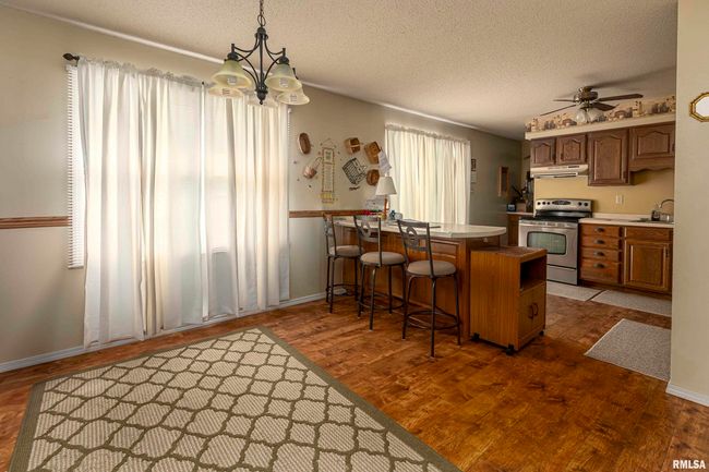 1202 S Hadfield St, House other with 3 bedrooms, 2 bathrooms and null parking in Marion IL | Image 6
