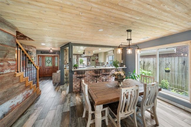 Open Concept Living | Image 16