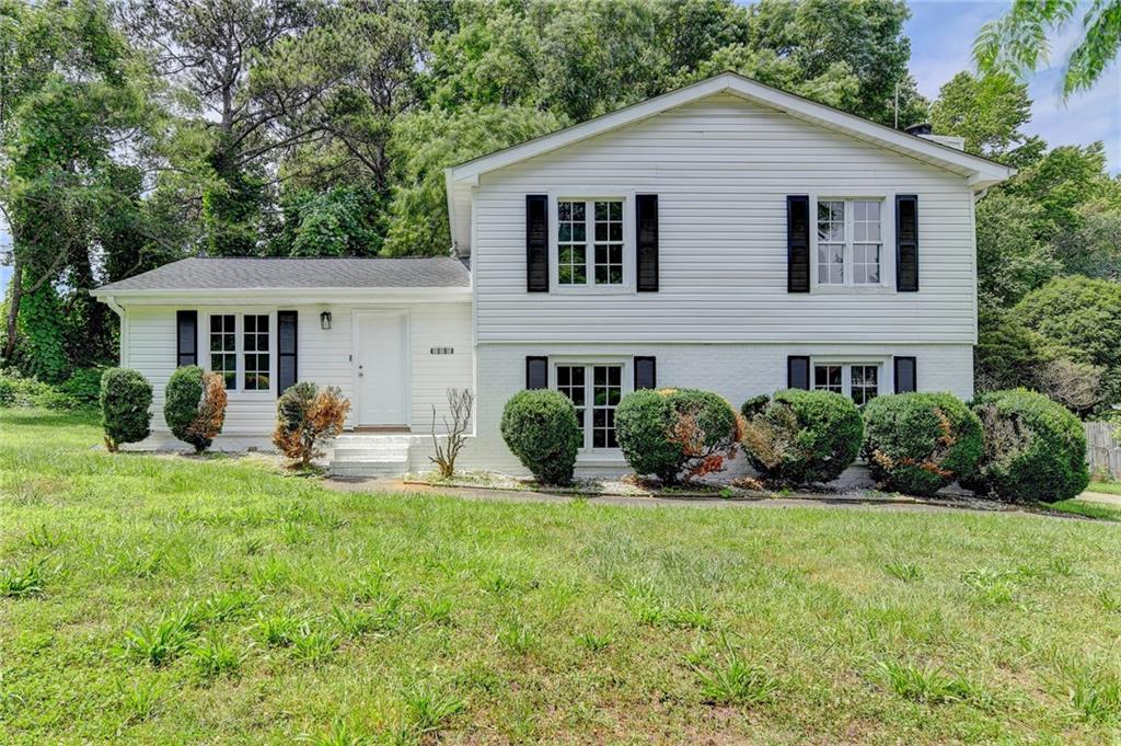 Mountain Glen Trce, Snellville, GA 30039