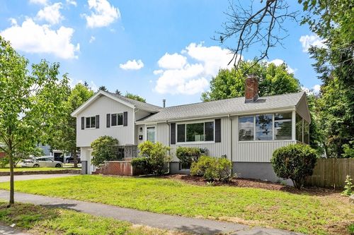 4 June Ln, Newton, MA, 02459-3612 | Card Image