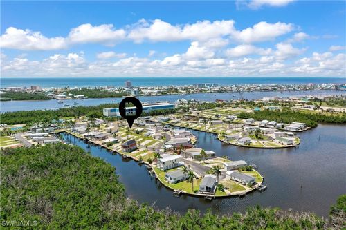 128 Cortez Way, FORT MYERS BEACH, FL, 33931-3422 | Card Image