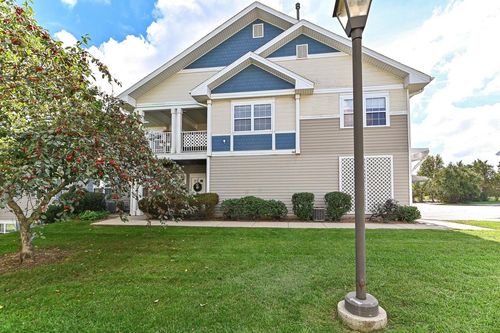 5-7984 N 107th Street, Milwaukee, WI, 53224 | Card Image
