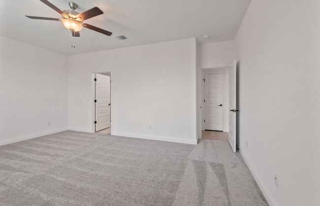 13312 Lapoynor St, House other with 4 bedrooms, 3 bathrooms and null parking in Manor TX | Image 8