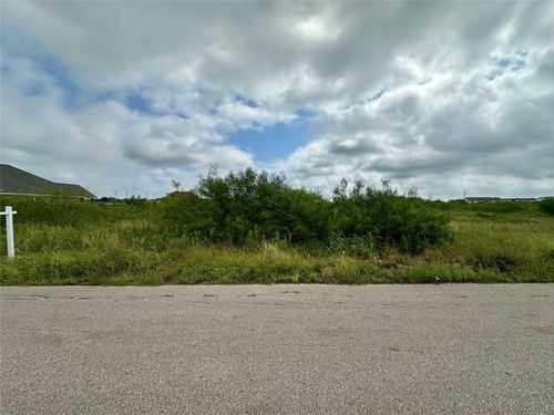 175 El Dorado Dr, Kyle, TX, 78640-2490 | Card Image
