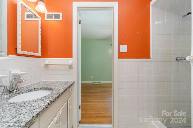 Primary bathroom | Image 18