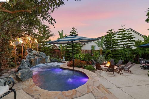 5456 Mountain Ridge Way, Antioch, CA, 94531-8697 | Card Image