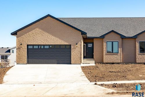 704 W Opal Ln Lane, Hartford, SD, 57033 | Card Image