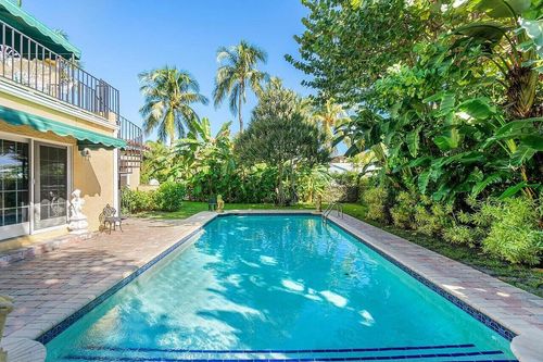 194 Almeria Rd, West Palm Beach, FL, 33405-1202 | Card Image