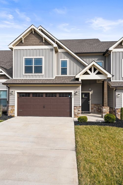 105 Island Way, Winchester, TN, 37398-1985 | Card Image