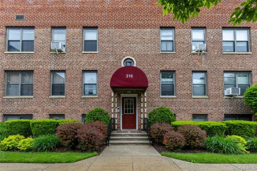 c2-316 Richbell Rd, Mamaroneck, NY, 10543-3242 | Card Image