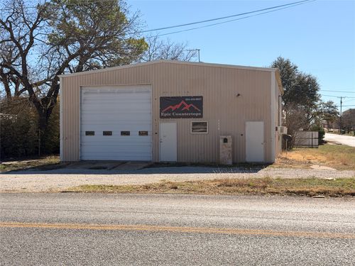 1012 W Main St, Eastland, TX, 76448-2432 | Card Image