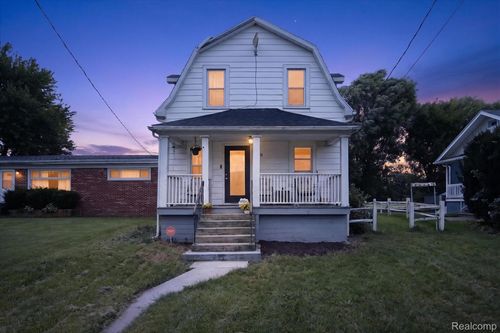 1325 Garden Court, Erie Township, MI, 48133 | Card Image